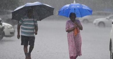 Rain lashes parts of Hyderabad city, IMD issues yellow alert till Sep 30